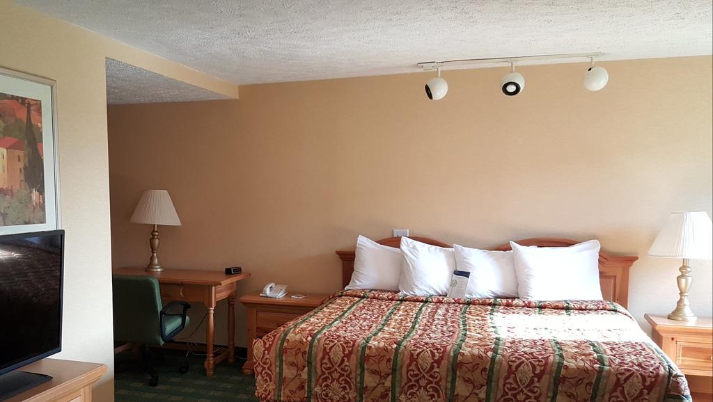 Hotel Oriskany Ngoại thất bức ảnh