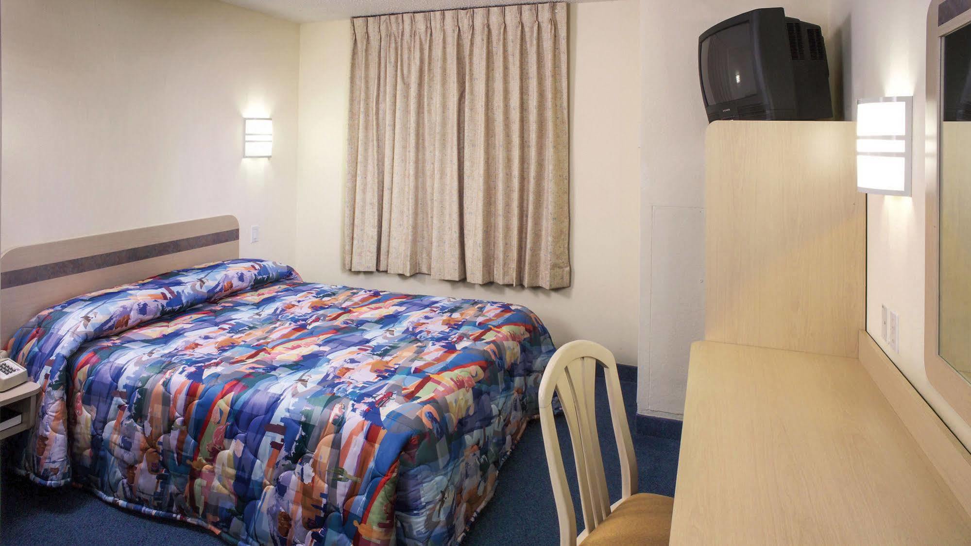 Hotel Oriskany Ngoại thất bức ảnh